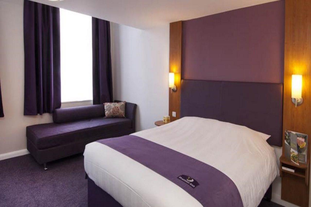 Premier Inn London Stansted Airport Stansted Mountfitchet Exterior photo